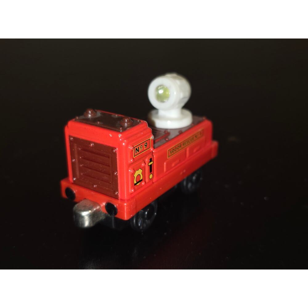 2004 Thomas & Friends Take-n-Play: Sodor Rescue No. 9‎ Hose Car Diecast